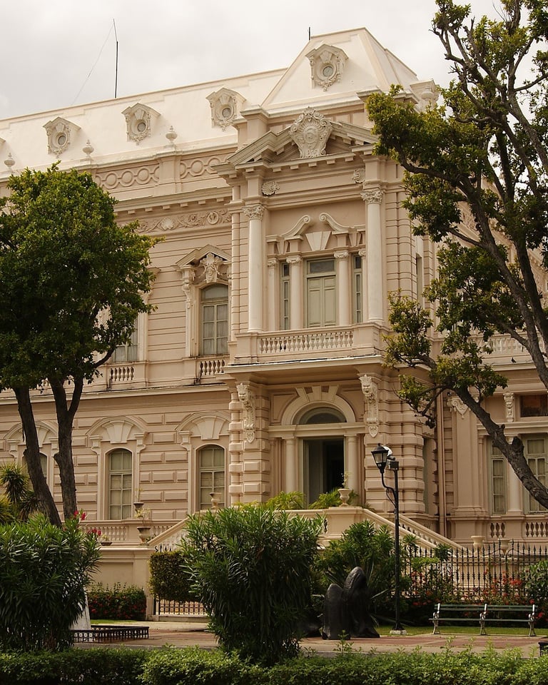 Palacio Cantón en Paseo de Montejo, Mérida, Yucatán.